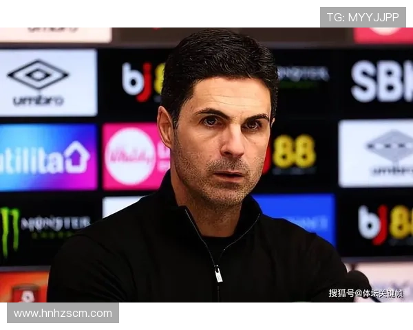 亚当斯批评阿尔特塔：球队表现不需教练